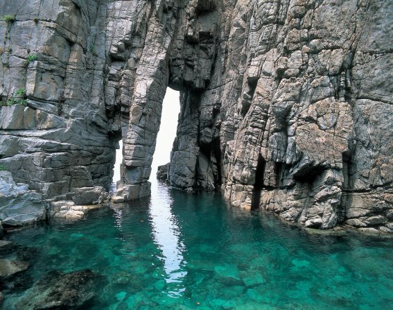 Sotomo Arch (Fukui): One of the most scenic spots in the bay of Wakasa, the Big Gate and Little Gate of the Sotomo Arch were holes on rock carved by the rough waves of the Sea of Japan. With some careful maneuvering, it's possible to climb into the Little Gate. An excursion ship, which departs from the Wakasa Fishermen's Wharf, offers rides to view the rock formation.