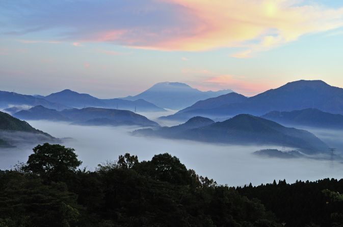 Mt. Daisen (Tottori): Mount Daisen looks vastly different depending on which side of the mountain its viewed from. The 1,709-meter-tall volcanic mountain has been regarded as sacred since the ancient Jomon and Yayoi eras. Because of its importance, climbing was strictly prohibited until the Edo period about 200 years ago.